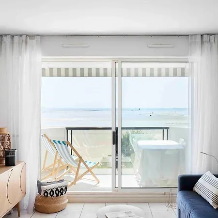 Loua Apartment