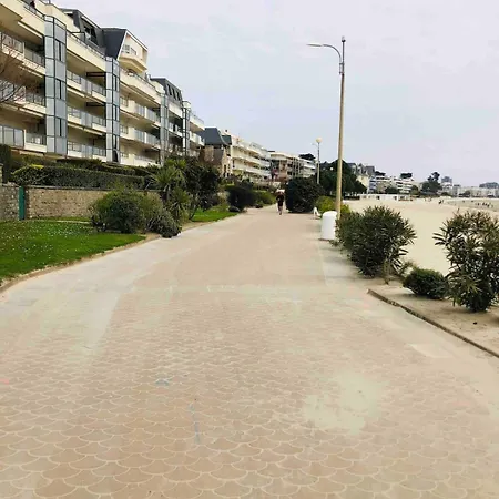 Loua Apartment